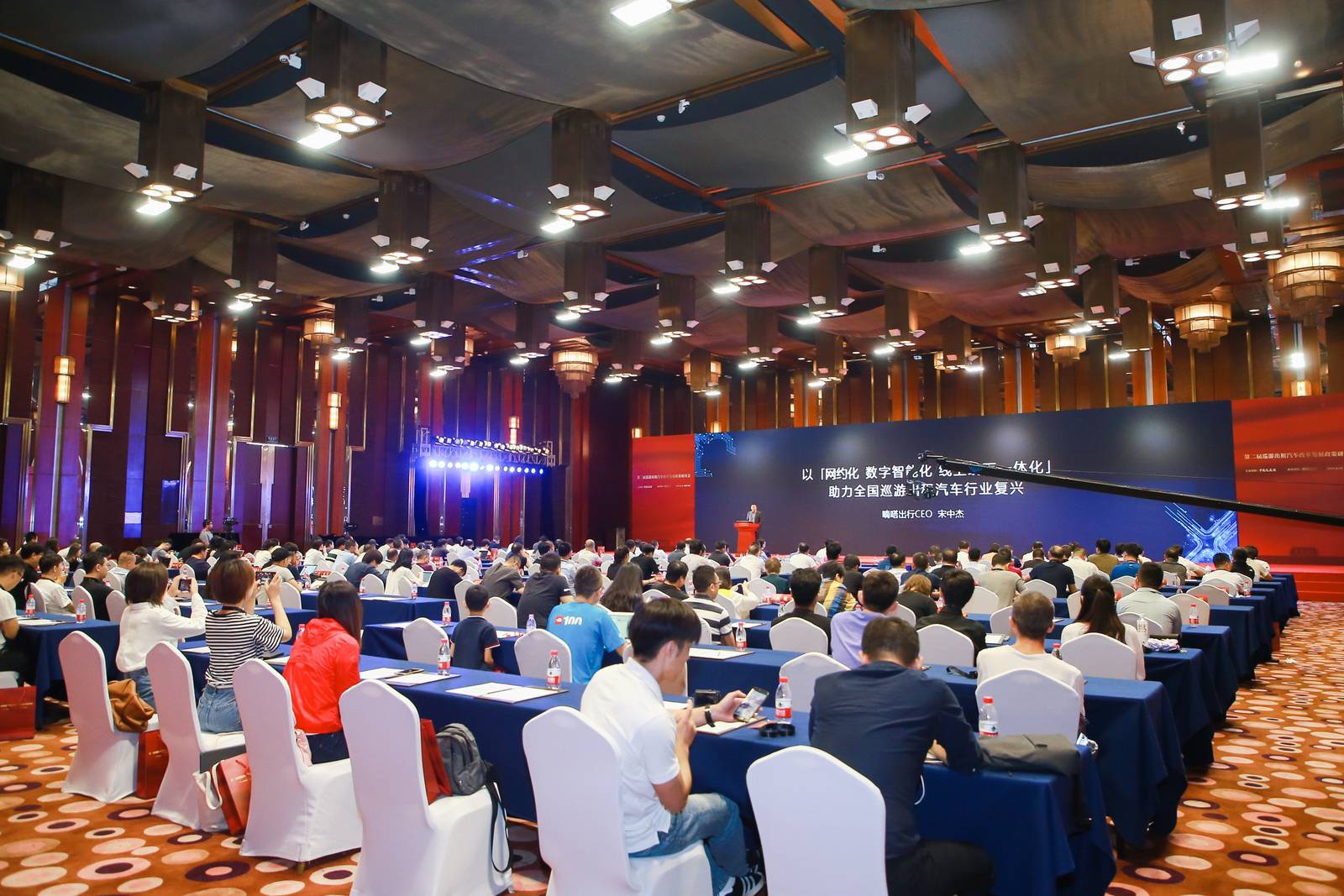 �S�����з���(w��) �ƽ��D(zhu��n)������ �����ڶ���Ѳ�γ�����܇�ĸ�l(f��)չ������ӑ���C��