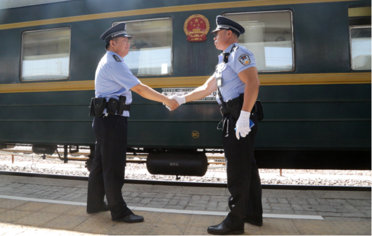 �ϳ˾����ڇ�(gu��)�H��܇(ch��)�ϵĕr(sh��)�g���ڼҶ�