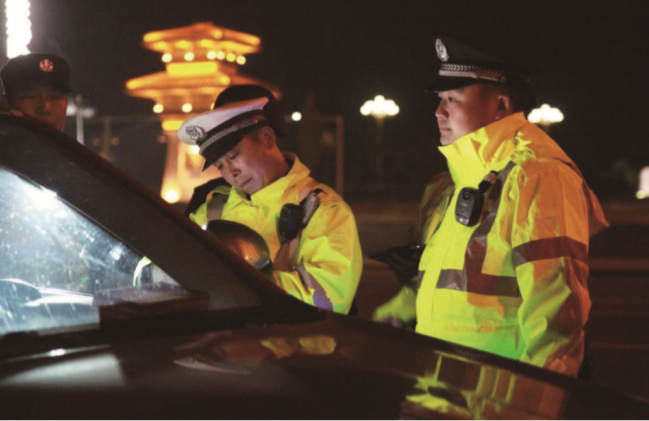 �������(y��ng)�� ����·���˰����C��ͨ�h(hu��n)��