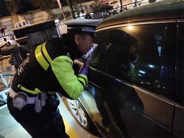 �ӱ����W��܇��(n��i)����(b��o)�l� ԭ��܇��(n��i)�i���z����