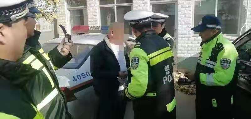 �ӱ������ɳ������M�Ǿ��{�����L(f��ng)�ۡ�