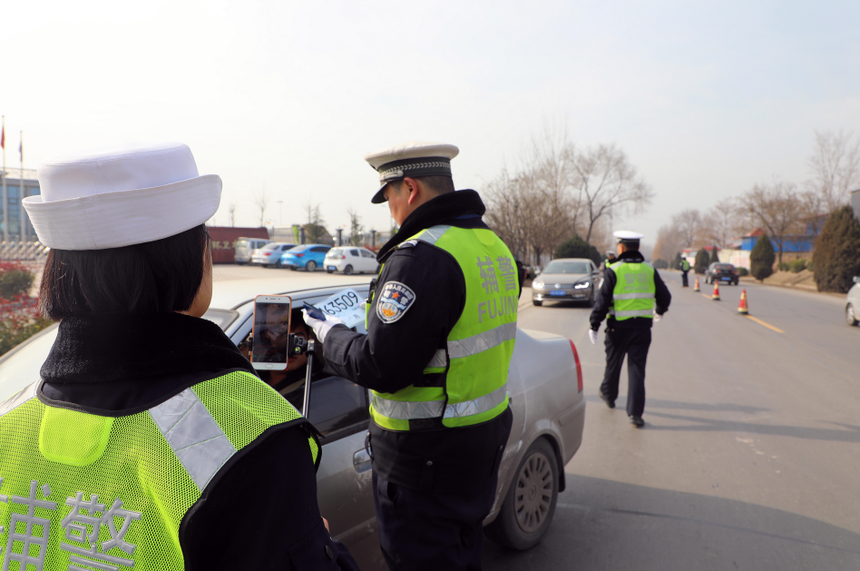 ɽ���R⢽������������\(y��n) �_չ�������νy(t��ng)һ�Є�