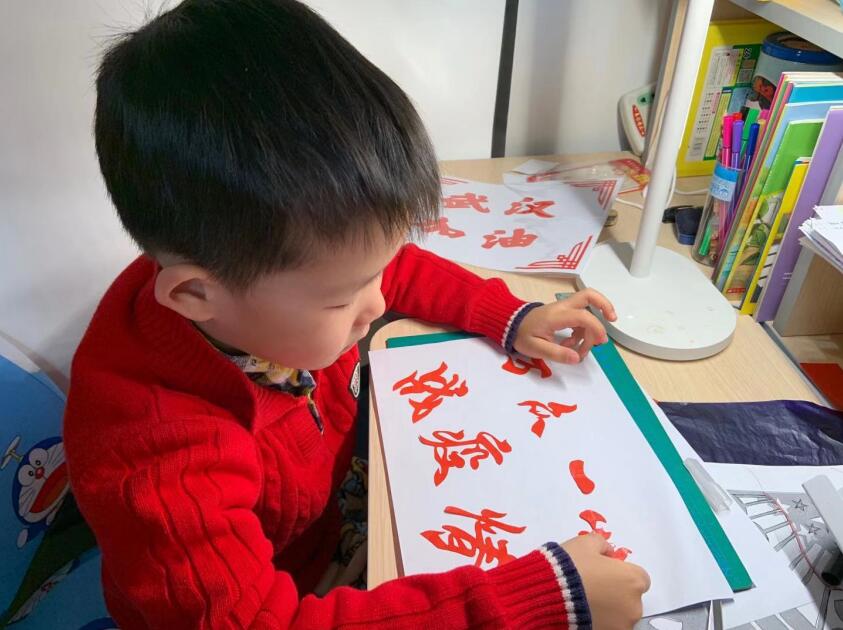 ����������С��Ͷ���ü�����Ʒ��һ�������ˆT���͹Ą�