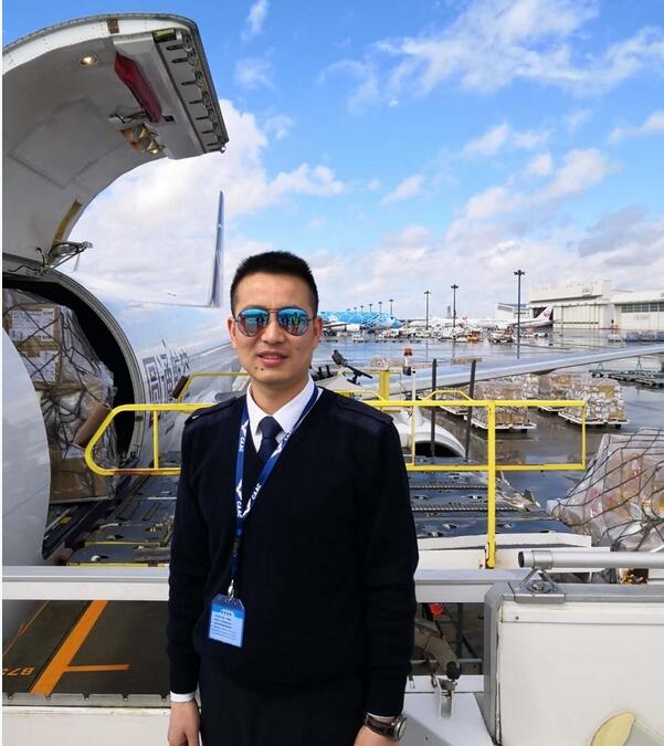 �Aͨ��ҹ���C(j��)�L�������ң���ӭ���ƕԵĵ�һ�|������YԮ����