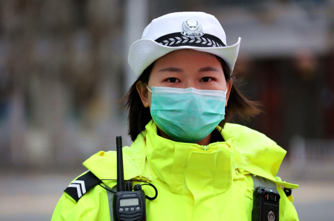 ���ߡ����ϵ�һ��������û� ��ͬ�č�λ һ�ӵē���