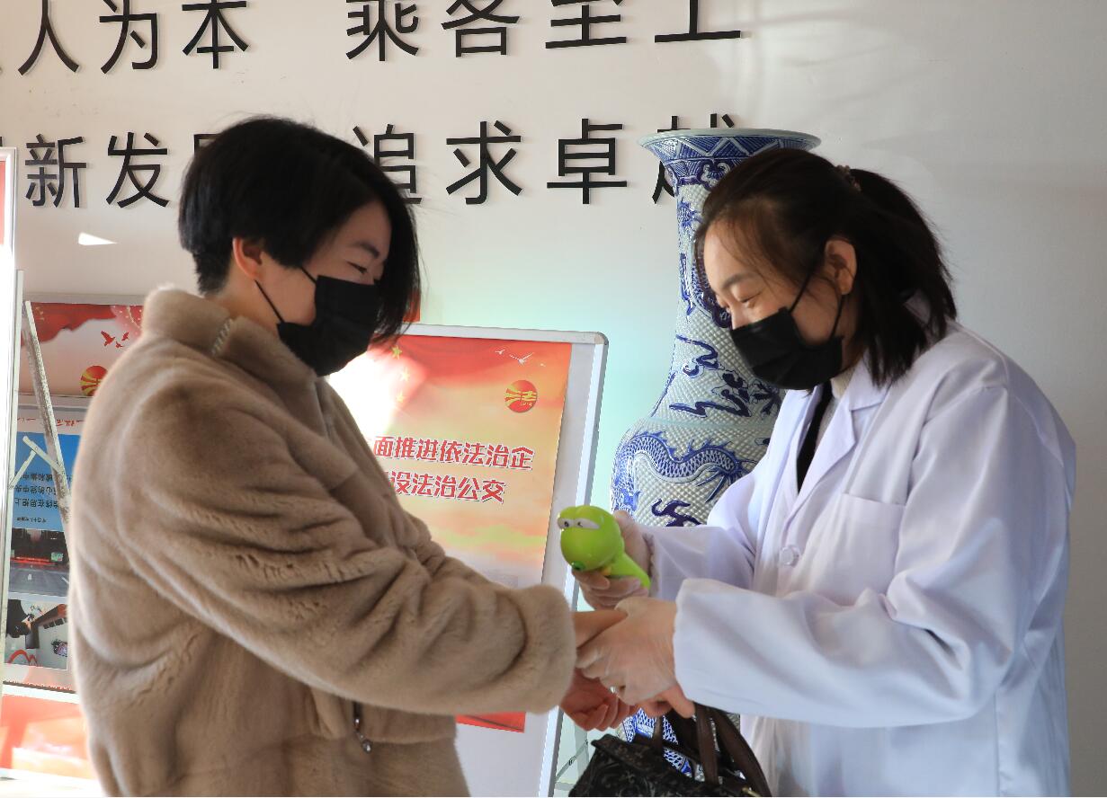 �w��(hu��)�ȣ��˷���ʹ��(ji��n)�ؑ�(zh��n)���ߡ�