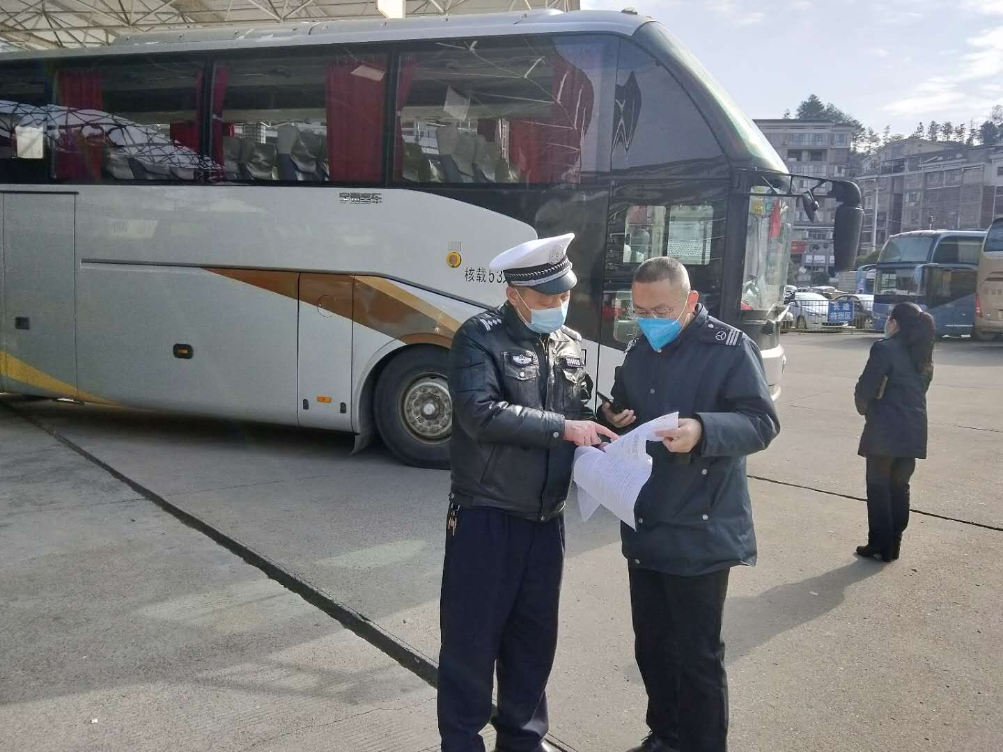 ͨ��������벢�e�����͹��ͮa