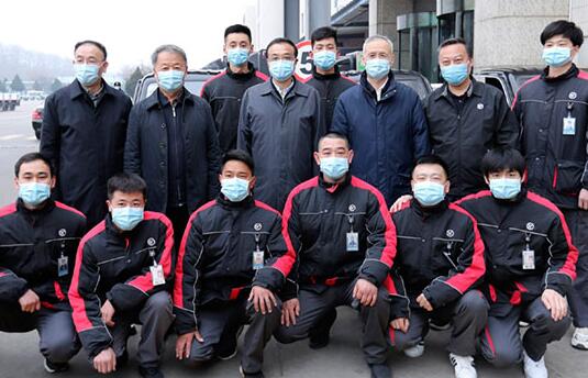 ��ˏ�(qi��ng)�Qٝ�����fС�硱���ゃ�������е�����������ƽ��Ӣ��