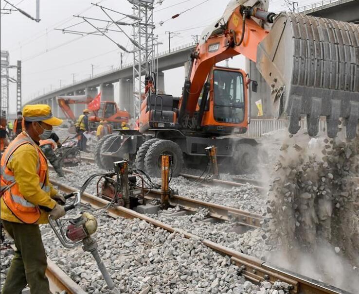 �y�����F�����ï��վ����״��D(zhu��n)���Q�b