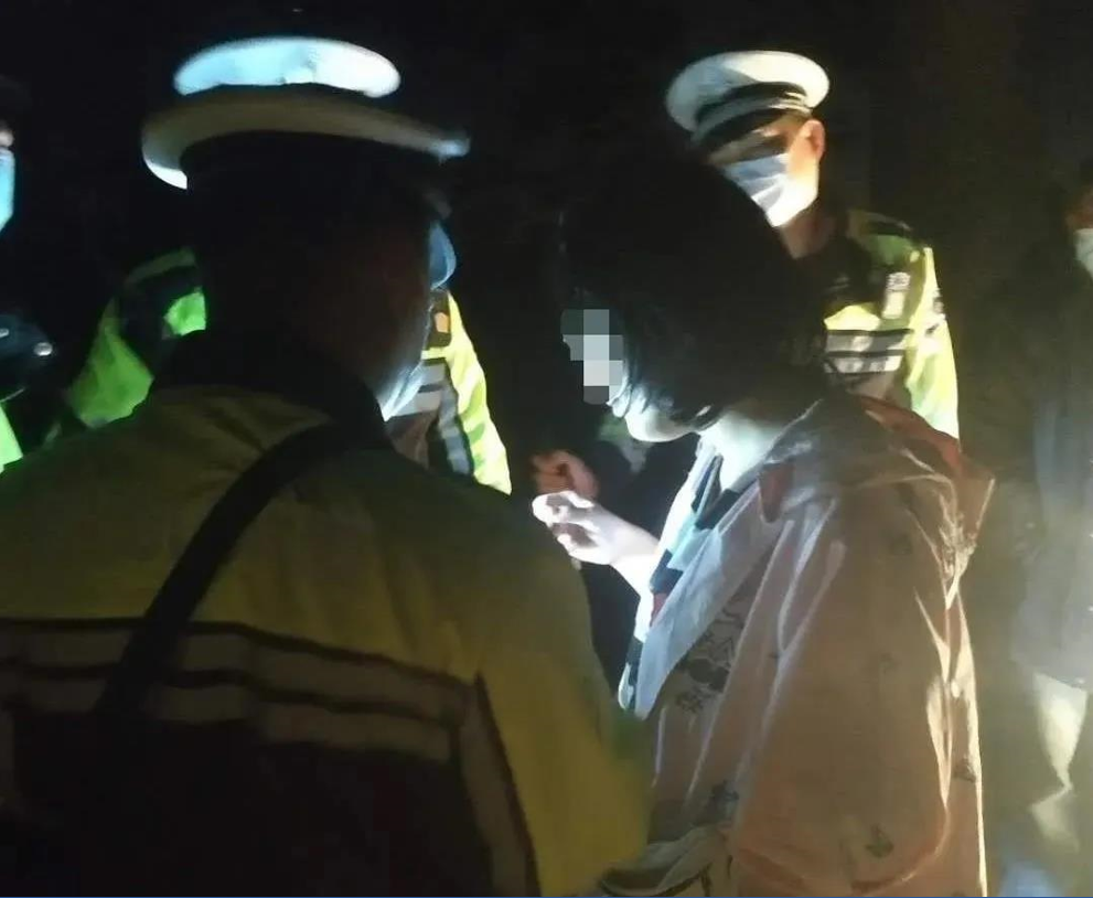 �ӱ������냺�͵��S�ɾ��������{�ġ������ơ�