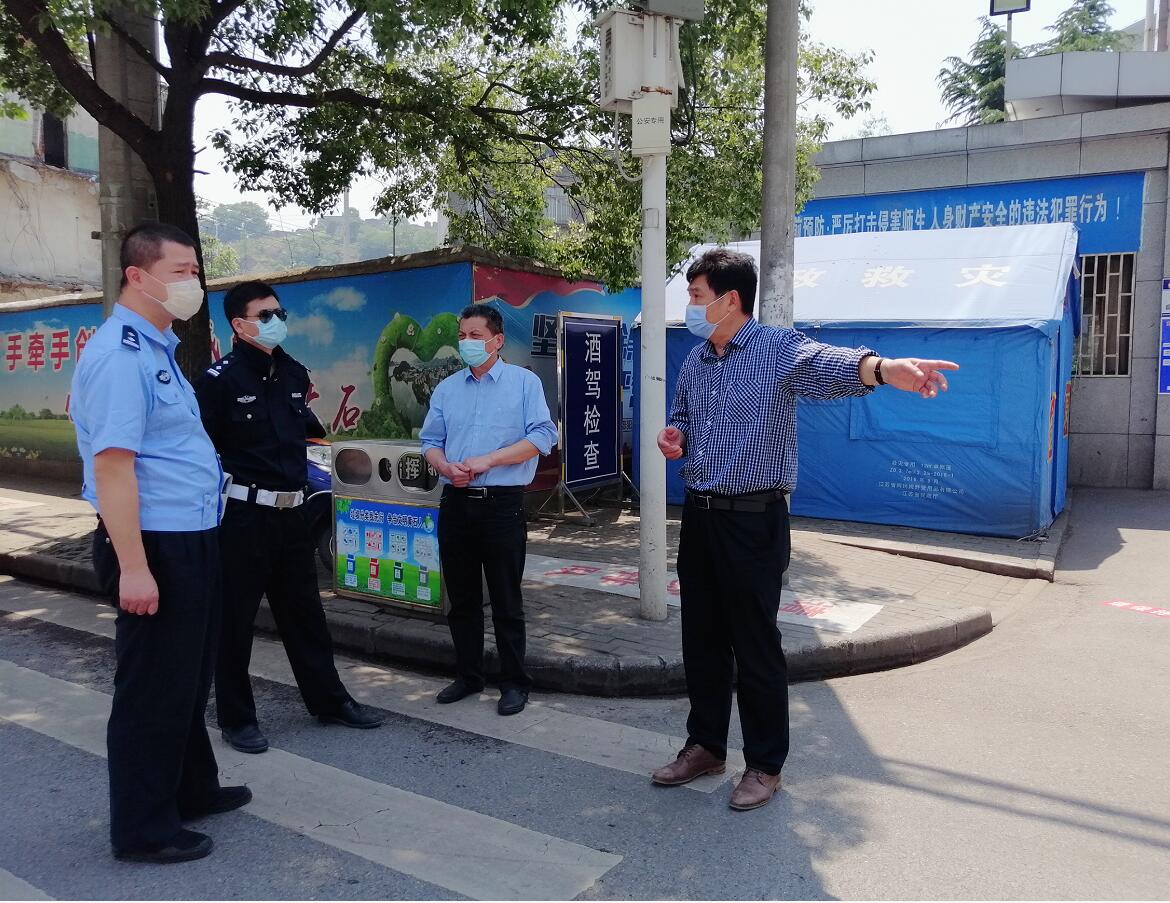 �����Sʯ����ɽ������ǰ����ȫ���o�������͌W���n