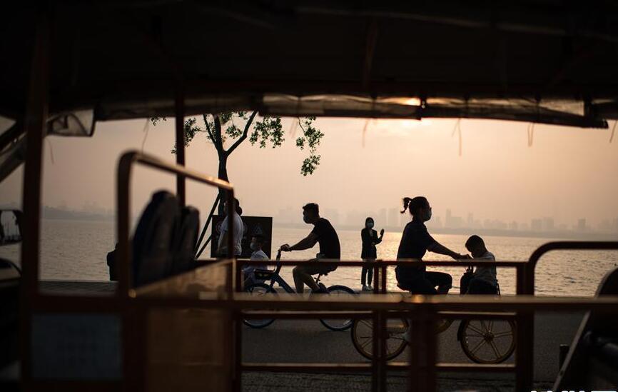 ��������һ�����ڹ��Ӵ��ο�735�f�˴�