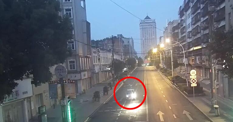 ��߷����������^һ���{�����R·���g��˯���ѣ�����