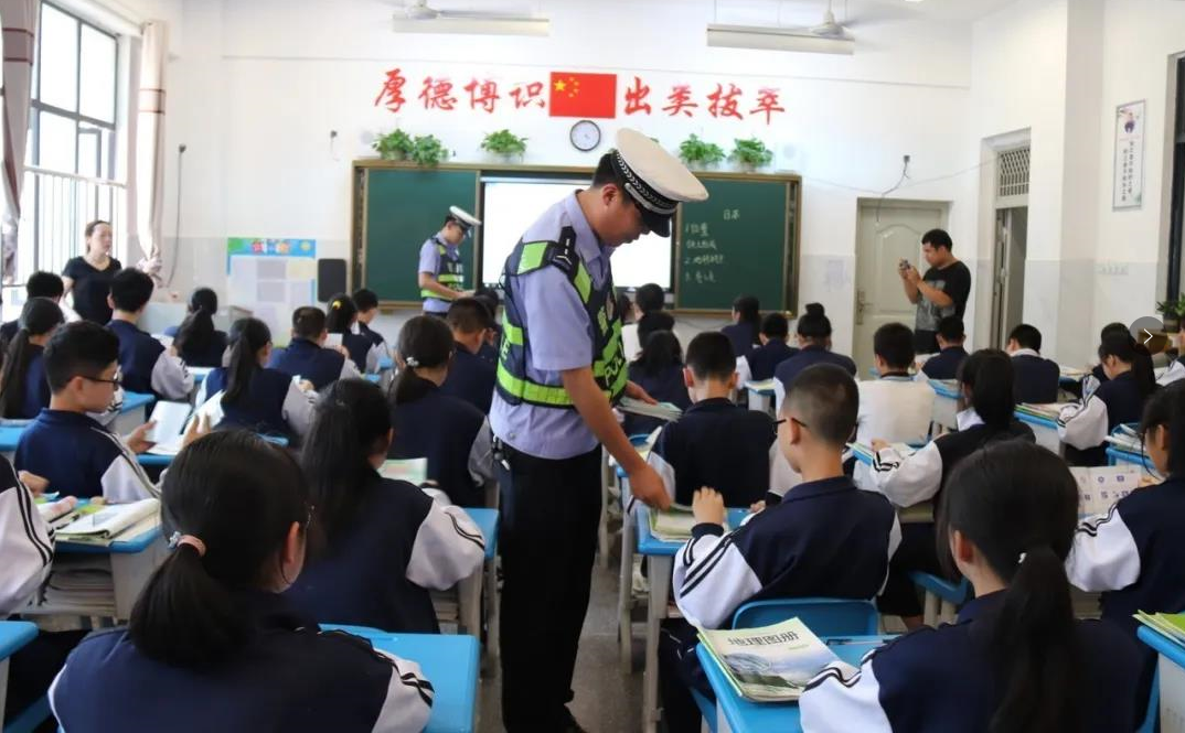 ����ͨ������ͨ��ȫ�M(j��n)У�@