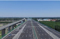 ������ͨί���������ʾ��˽��܇ͨ�и���·�����M