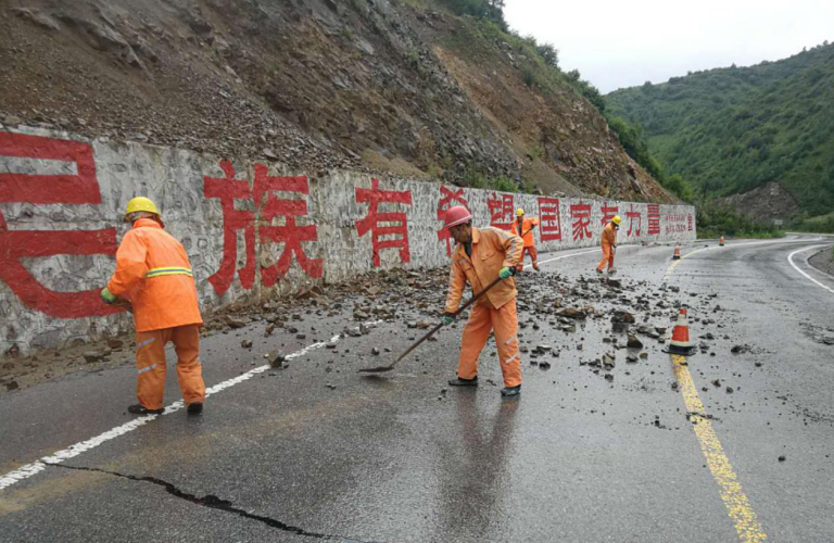 ���C��ɽ��·�μӏ�(qi��ng)����Ѳ�� �_����·��ȫ��ͨ