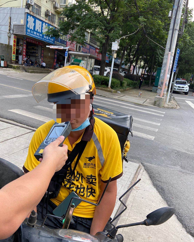 �����Sʯ�����uС�����{�Ͳ� ·�������o(w��)�α���