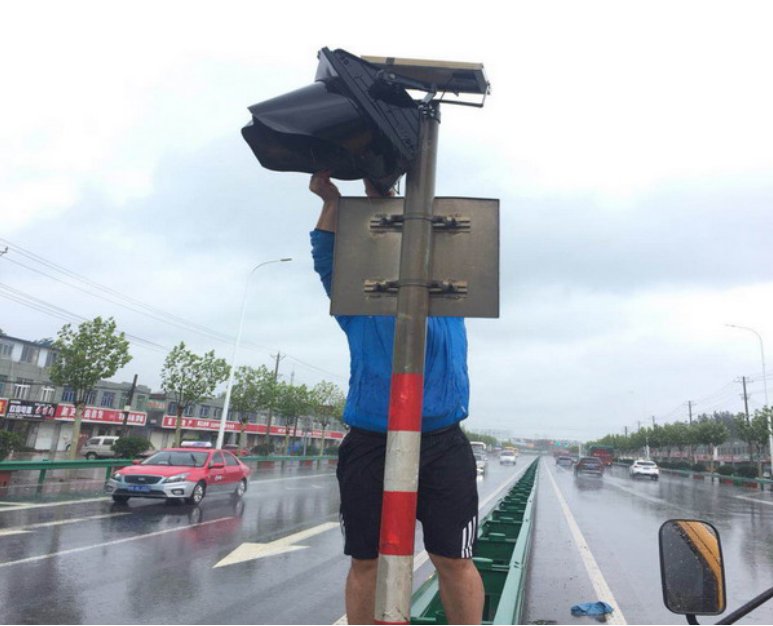 ���՝}�Ϲ�·�־ֶ��e��ץ��Ѵ�ڵ�·�[���Ų���������