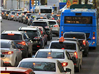 ����7��23����֏�(f��)�����߷����܇(ch��)���� �`���P300Ԫӛ3��