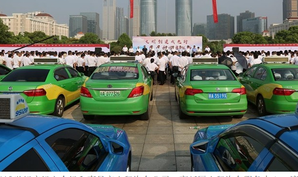 �ϲ����e�г�����܇(ch��)�ИI(y��)��(chu��ng)�����������f(w��n)�˺������Z���(d��ng)