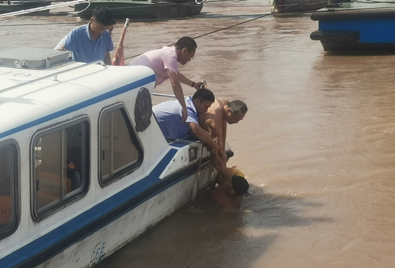 ����һ�� ���ٳ��������L�������o�ݾ����ɹ�����һ����Ӿ���UȺ��