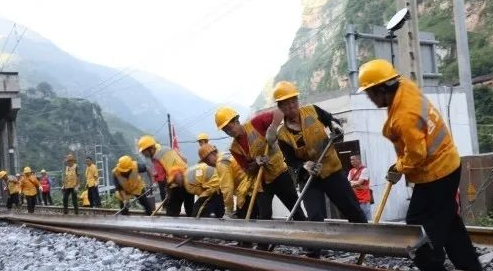 ע�⣡�����F·�r���Γ�ͨ���@Щ�ÿ���܇��ͣ�\(y��n)