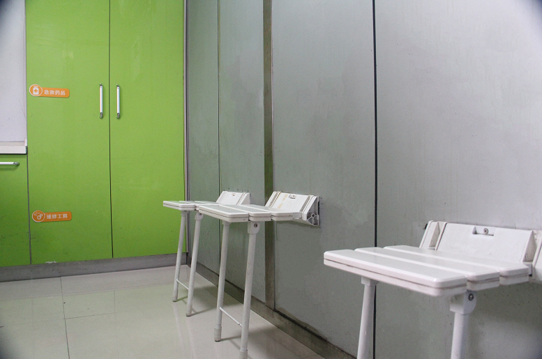 ������Ͷ�\(y��n)�I(y��ng)��˾�䮔(d��ng)ɽ�������M(f��i)վ׃����Aվ ����(w��)�ο͡����һ�ġ�