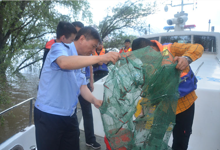 �L�������Ͼ��־ֳɹ����һ���Ƿ����Ʒ���F��