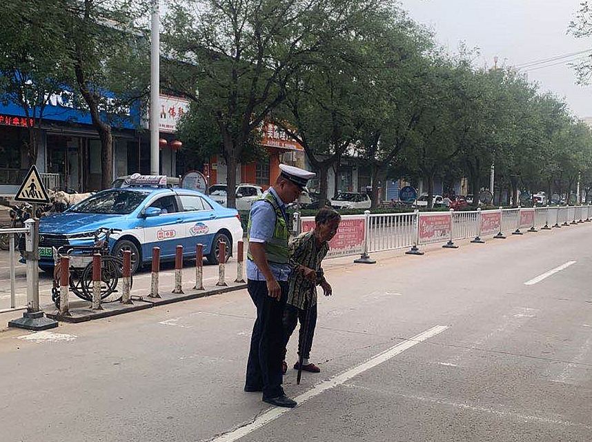 �R⢽�����СС�e��ů����