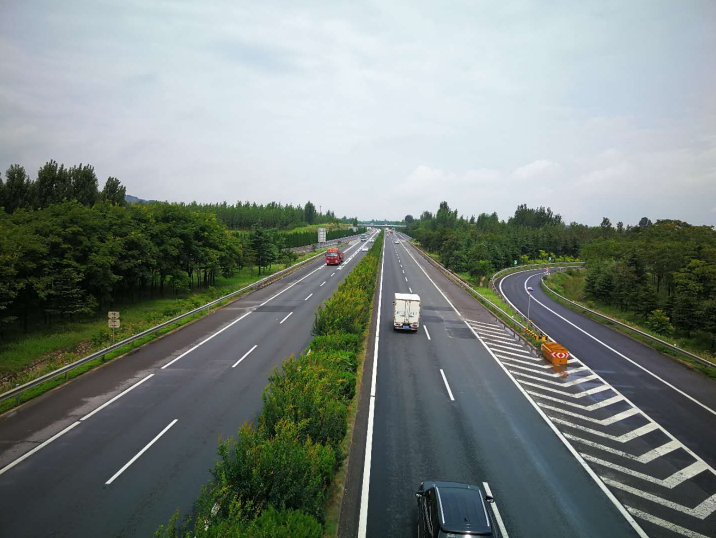 ���ٽ�����������·�^�@ЩΣ�U·����Ոһ��ҪС���{�