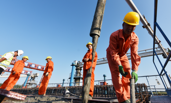 ���F�Ϻ�������(j��)�F·��ɽ�|�Σ������(xi��ng)Ŀ�� ����(j��)�F·�L���S�ش�򹤳̽��O(sh��)���(zh��n)����