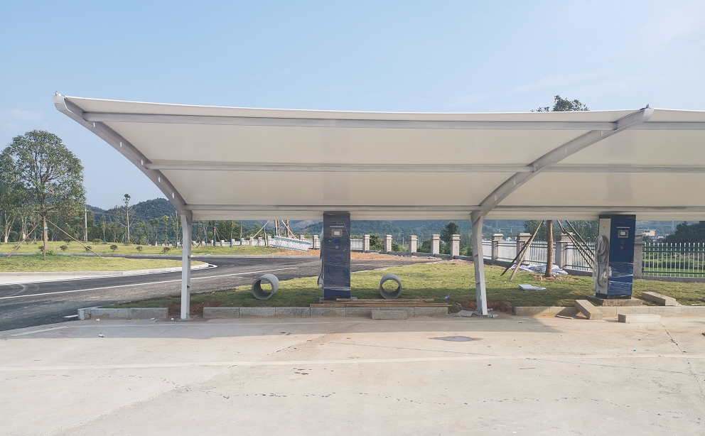 ����������ͨ�ɾ���·��Ҳ����ͨ���