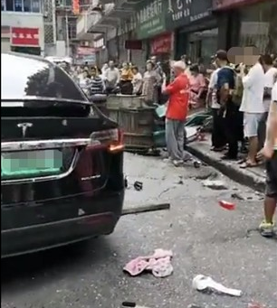 �Ĵ��ϳ���˹��܇����2��6�� ��˹������܇�v����