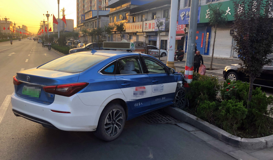 ɽ���R⢣�ҹ��ĸ��˯���� ����܇�Z�M(j��n)�G����