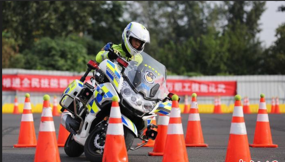 �����{�����:���F�T��Ư�����ݡ��ٶ��c���顱