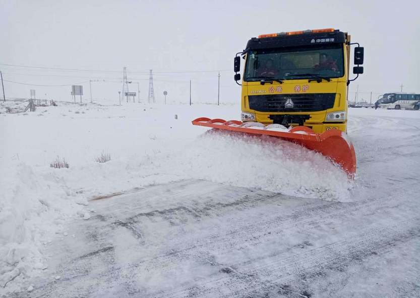 �½����͹�·�����־ֳ�ѩ�������Є�