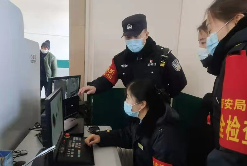 ��������F���Ąe������