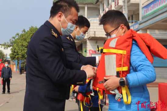 ˮ�ϰ�ȫ֪�R�M(j��n)У�@���ώ��W(xu��)���R�Qٝ