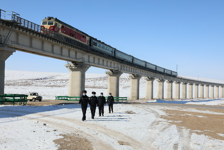 ��ů��·���o��