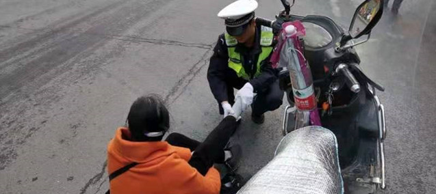 ���ϵ��h���DŮ�Y׌ˤ�� ������������