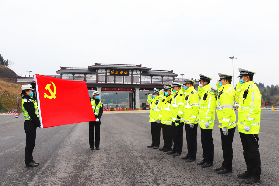 ���佻������λһ�w����(du��)��������D