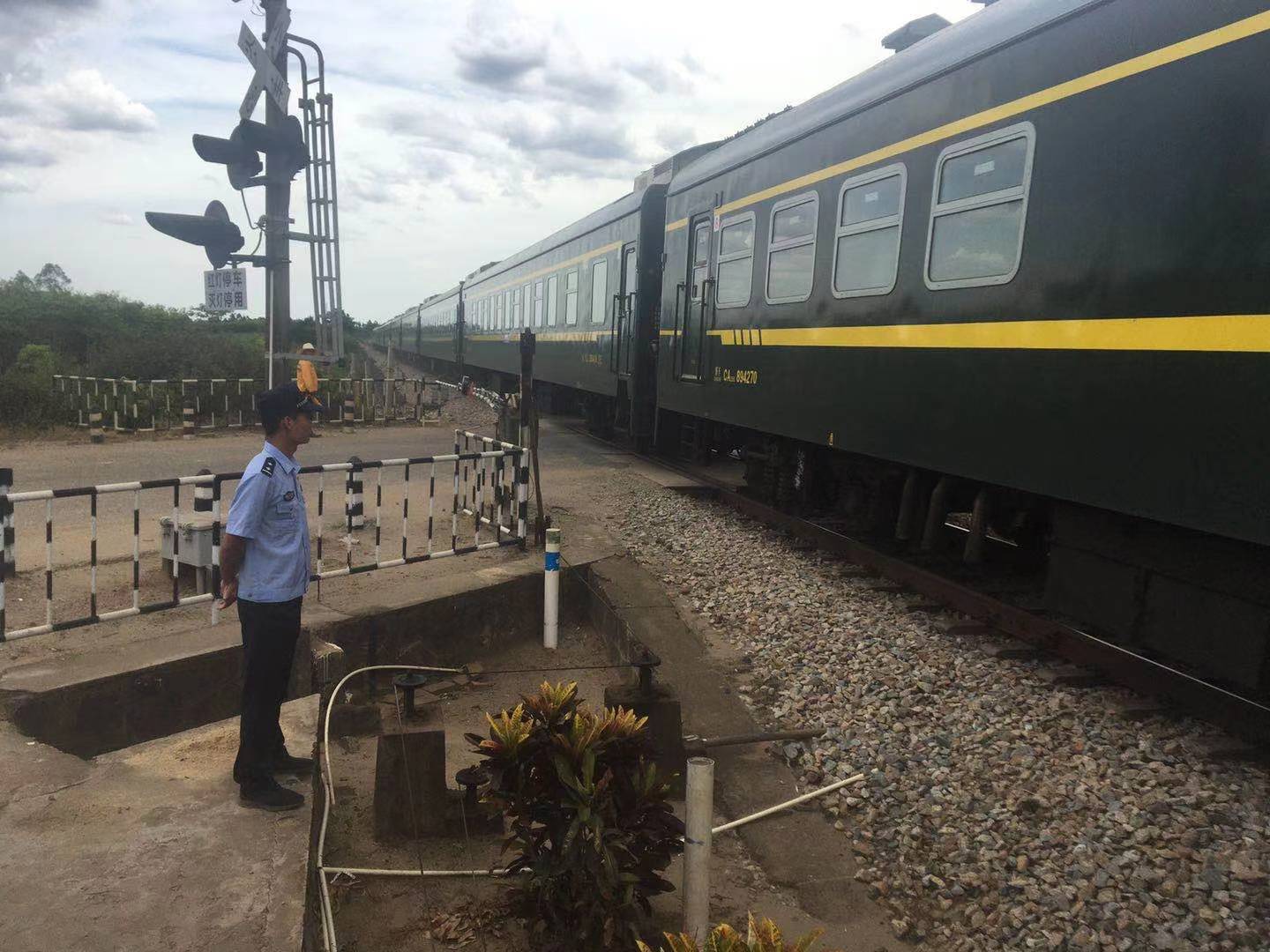 �����F����������������ȫ������ͨ