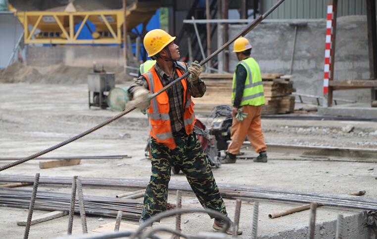 �¼Ҟ����^(q��)ƽ��·�(xi��ng)Ŀ�������(d��ng)�r(sh��)