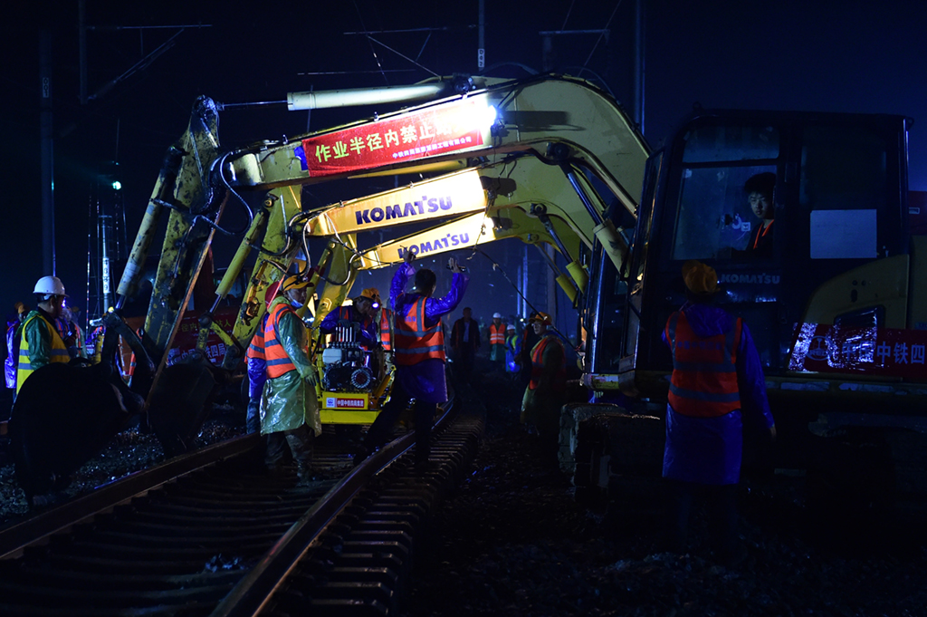 ǧ��ҹ��(zh��n)�����ظ��Fһҹ�ĵ�