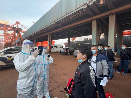 ������߅�zվ��ǰ��������ɴ��T���Q�΄�