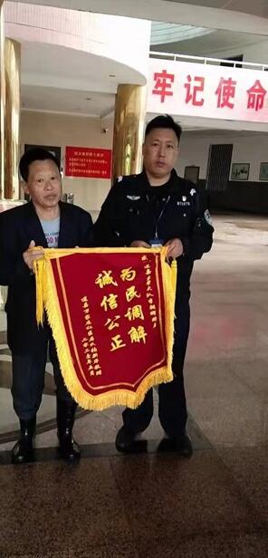 ���������{(di��o)�� Ⱥ��ٛ(z��ng)���\��