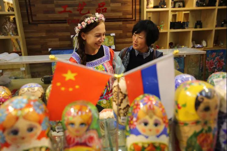 �R���̳ǣ���F(xi��n)�������~�M(j��n)