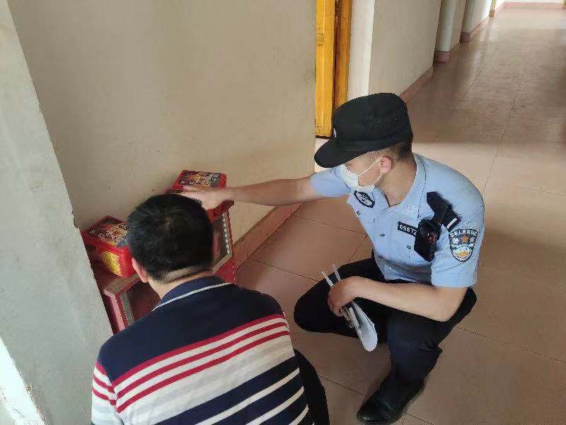 �����F����������(qi��ng)�������z��������վ܇(ch��)��ȫ����