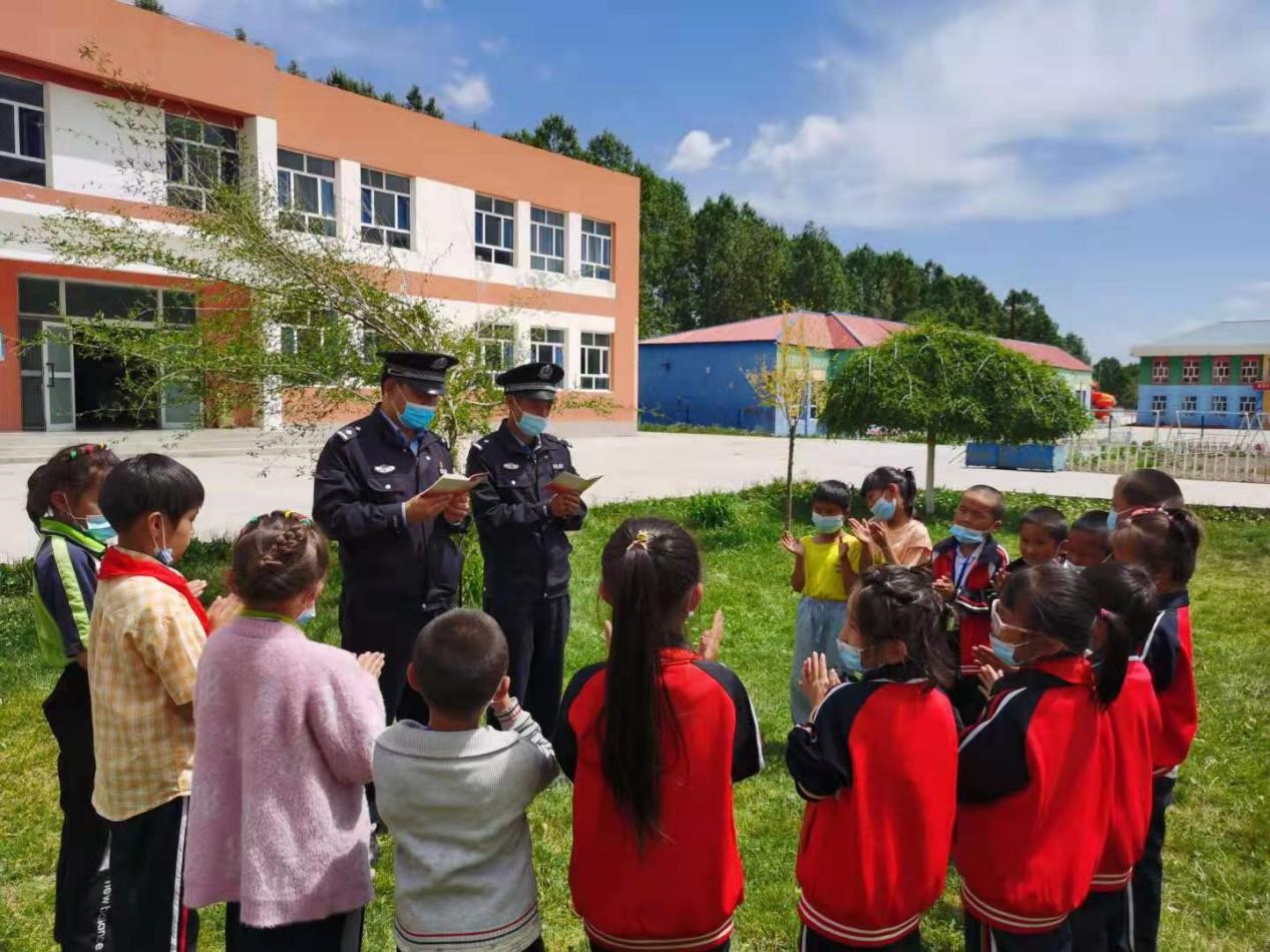 ��ȫ�M(j��n)У�@���옷(l��)���L(zh��ng)