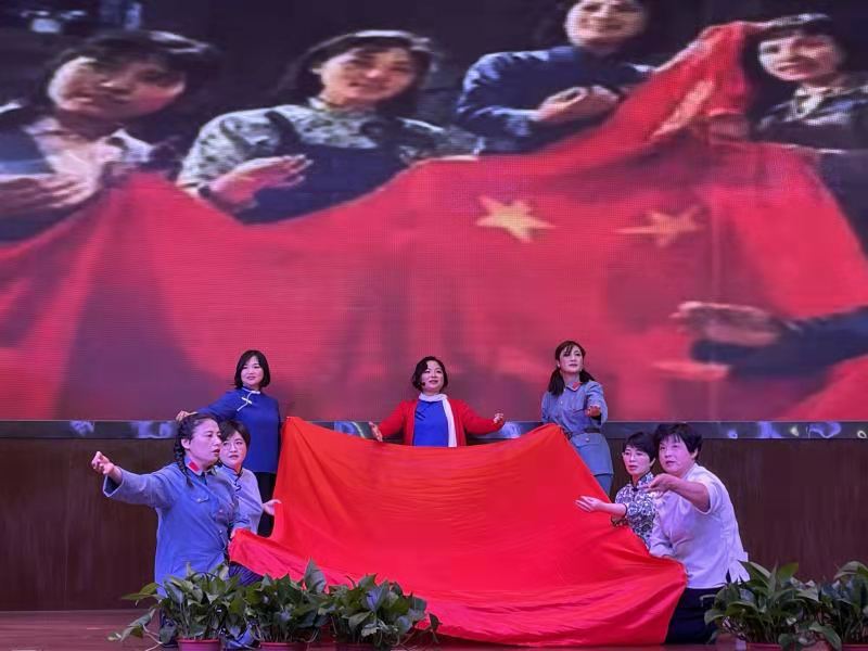 �m���h��(li��n)���e�Бcף���h100������(li��n)�˳���һ����(li��n)�g��